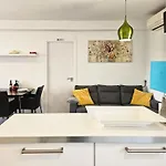 One Bedroom Lejlighed *