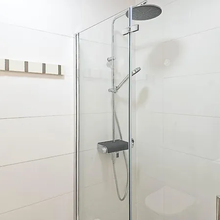 One Bedroom Apartment *